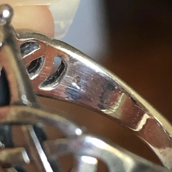 Mother of pearl Sterling Silver Claddagh ring size 6.5 - Picture 10 of 12